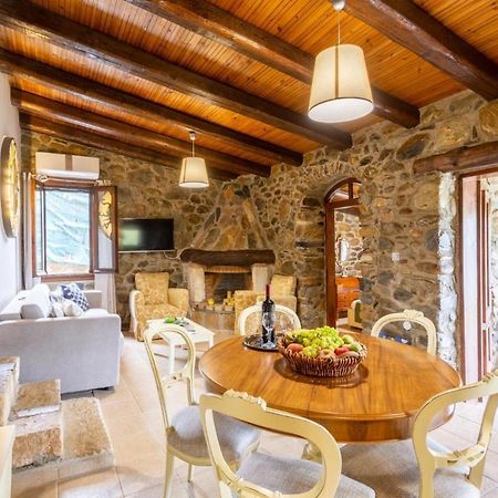 Villa Casa Avocado Tavronitis Екстериор снимка