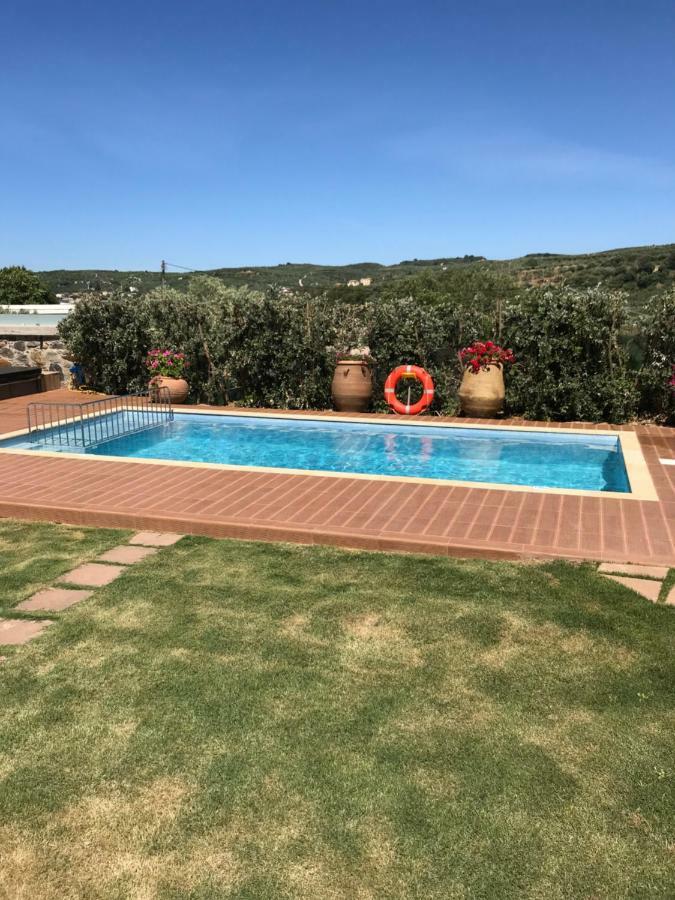 Villa Casa Avocado Tavronitis Екстериор снимка